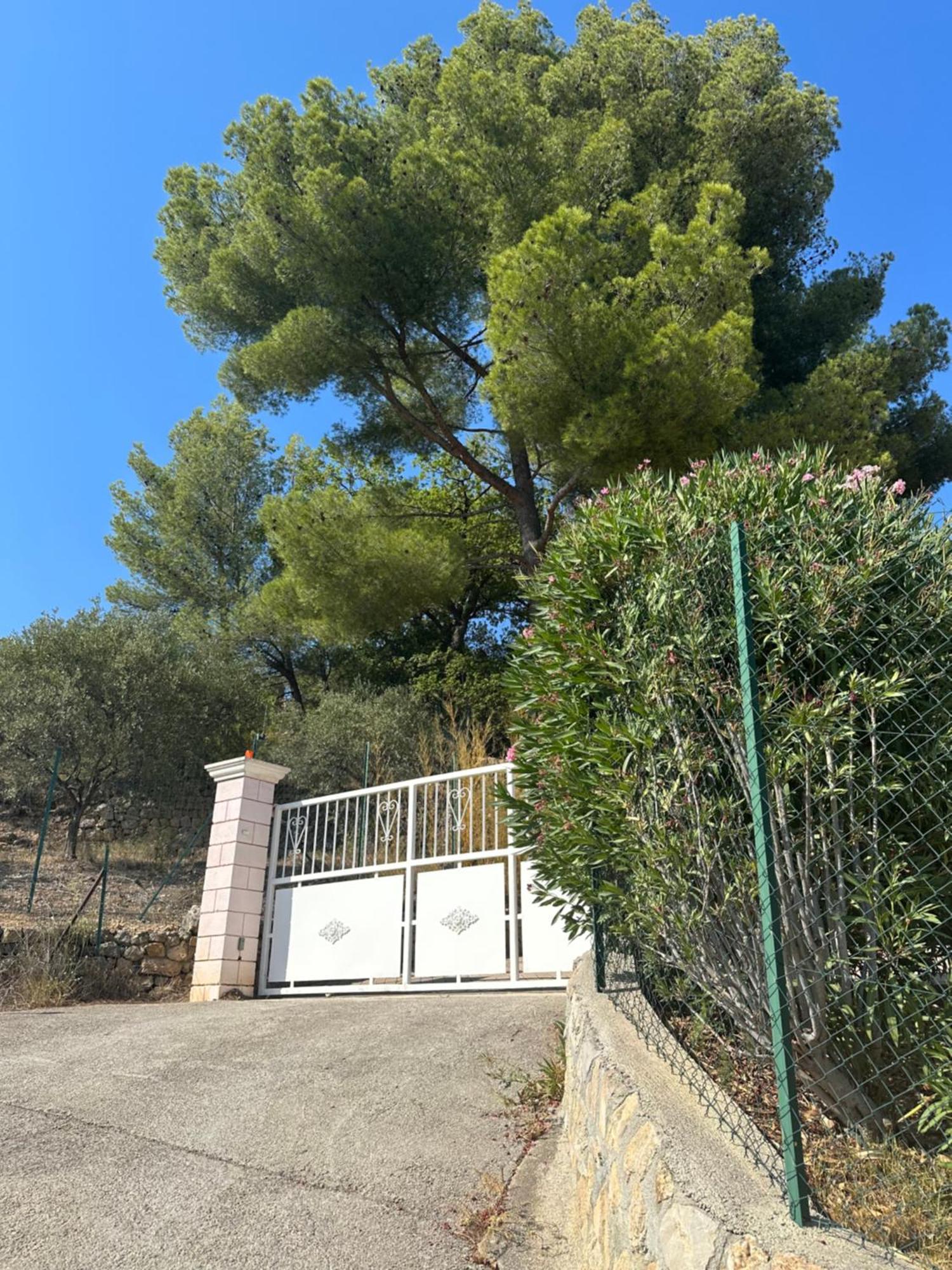 Les Amandiers Apartment Draguignan Luaran gambar